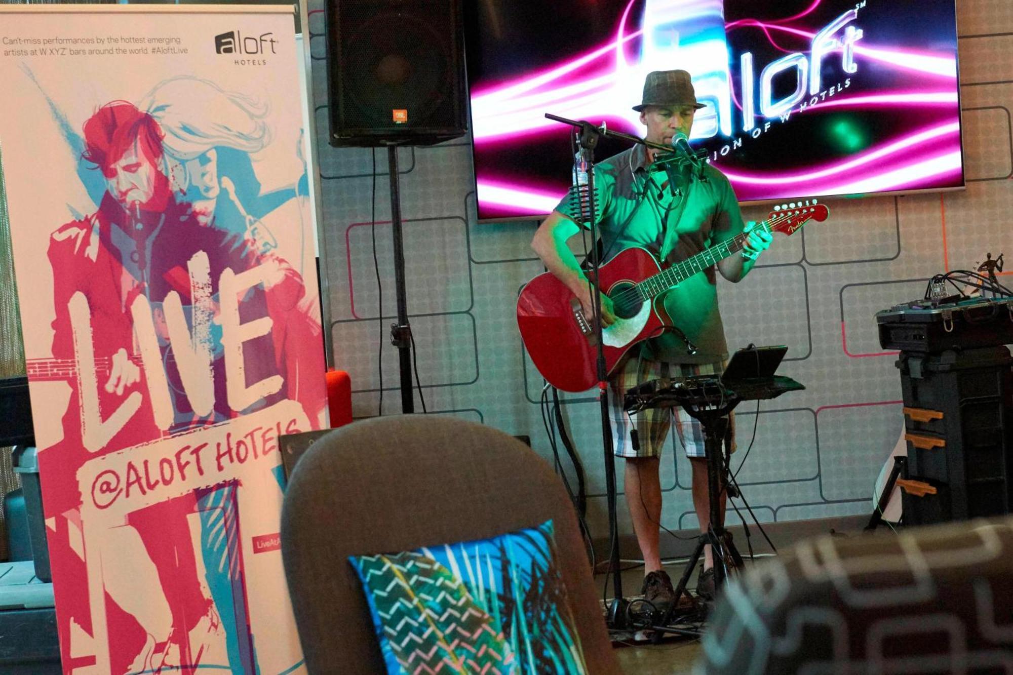 Aloft Columbus Уестървил Екстериор снимка