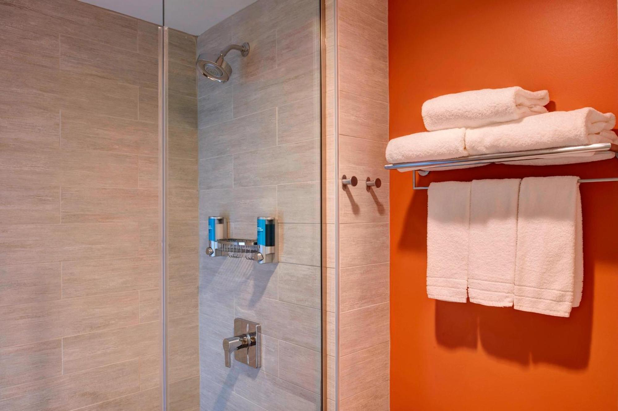 Aloft Columbus Уестървил Екстериор снимка
