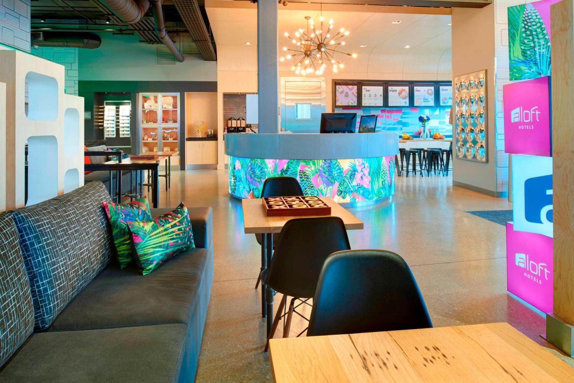 Aloft Columbus Уестървил Екстериор снимка